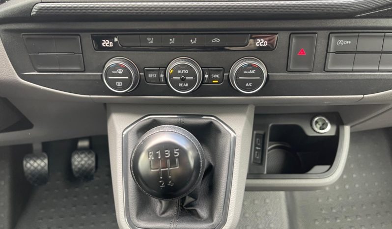 Caravelle 2.0 TDI Origin Batalla Corta DSG 2480MRP full