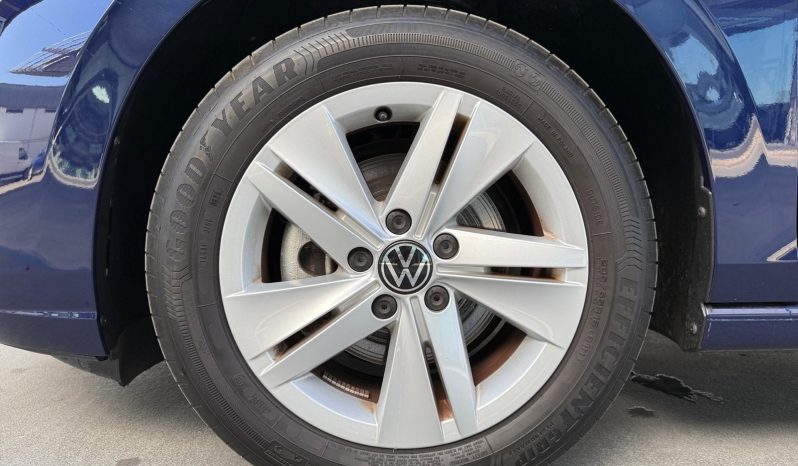 
								VOLKSWAGEN Golf 1.0 eTSI Life DSG 81kW – 2093 MPV full									