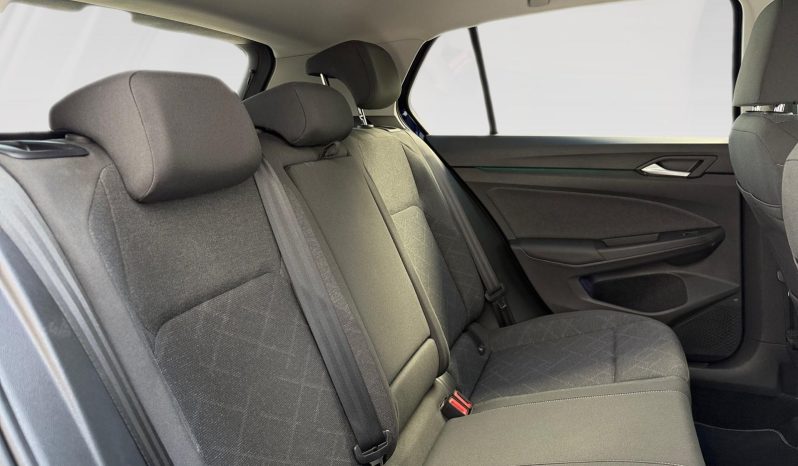 
								VOLKSWAGEN Golf 1.0 eTSI Life DSG 81kW – 2093 MPV full									