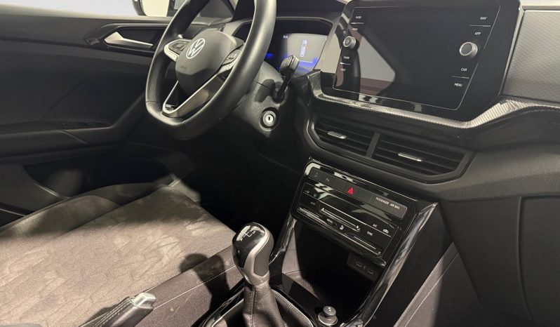 
								VOLKSWAGEN T-Cross 1.0 TSI Life 70kW full									