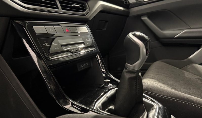 
								VOLKSWAGEN T-Cross 1.0 TSI Life 70kW full									