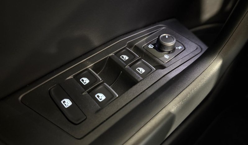 
								VOLKSWAGEN T-Roc 1.5 TSI Dark Line DSG7 110KW full									