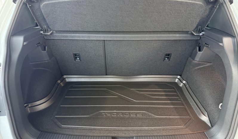 
								T-Cross R-Line 1.0 TSI 85 kW (116 CV) 6 vel. – 9871NFN full									