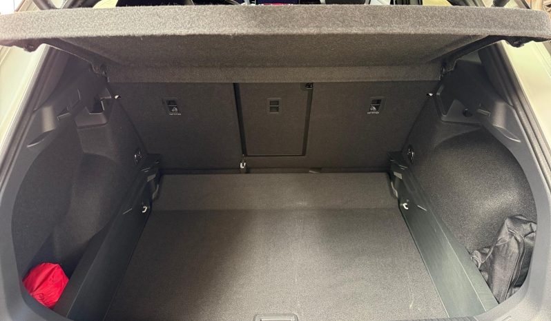 
								T-Roc 1.5 eTSI R-Line 1st Edition DSG7 110kW – 6919NHR full									