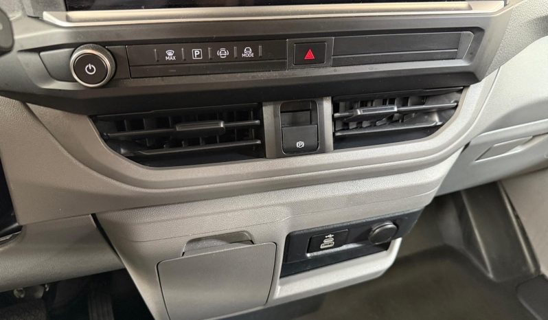 
								VOLKSWAGEN Caravelle Batalla Corta 2.0 TDI 110 kW (150 CV) Aut 8 Vel. – 1517NDF full									